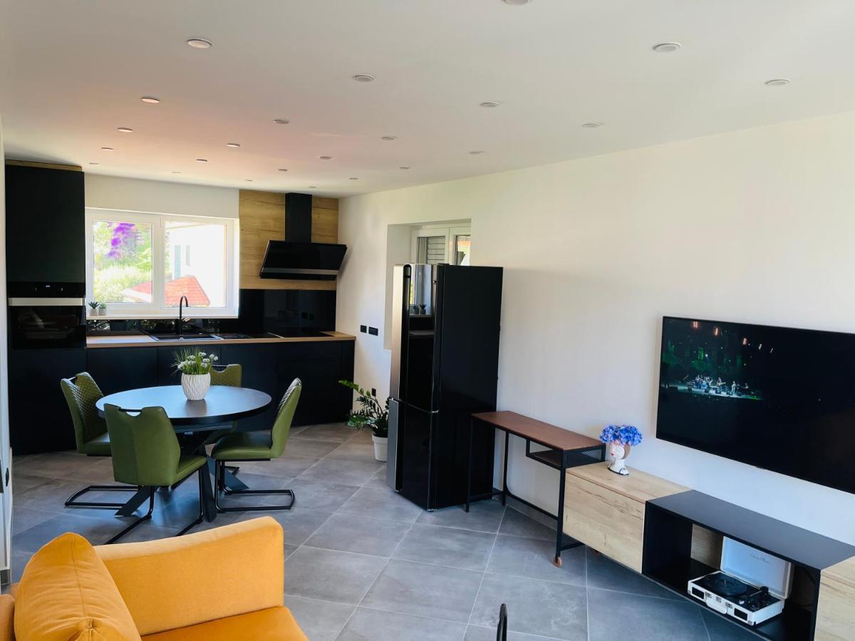 Kia Ora apartment Trogir Bagian luar foto