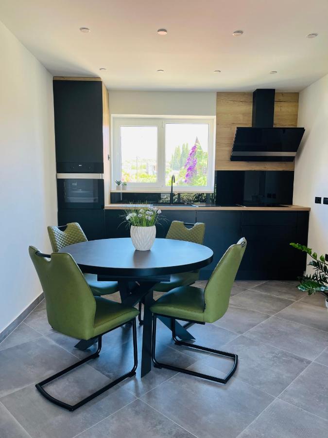 Kia Ora apartment Trogir Bagian luar foto